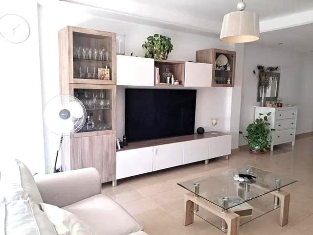 3 bedroom Flat for sale in Martiricos, Málaga city - € 299,000 (Ref: 9506029)