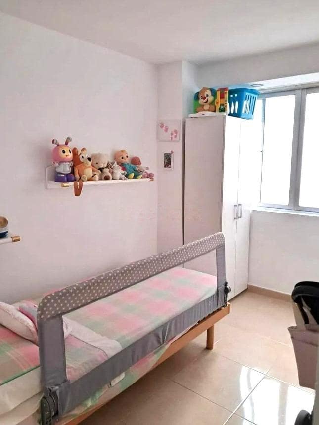 3 bedroom Flat for sale in Malaga city - € 299,000 (Ref: 9506029)