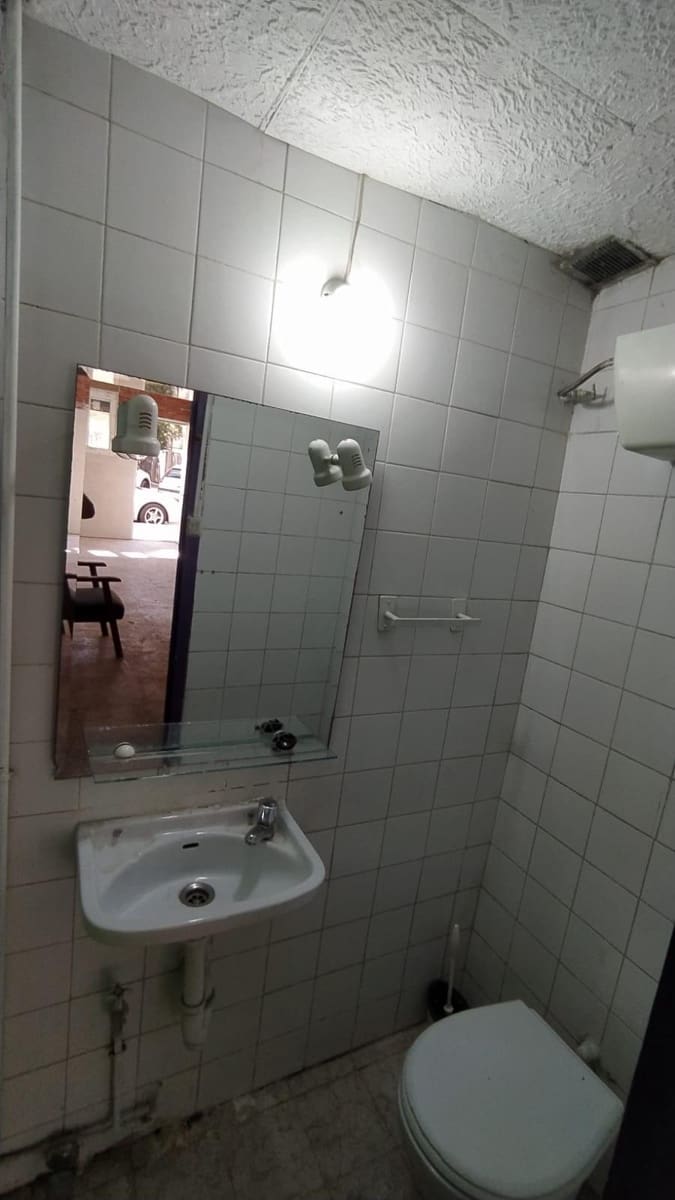 Komercyjne na sprzedaż w Miasto Malaga - 79 000 € (Ref: 9506031)