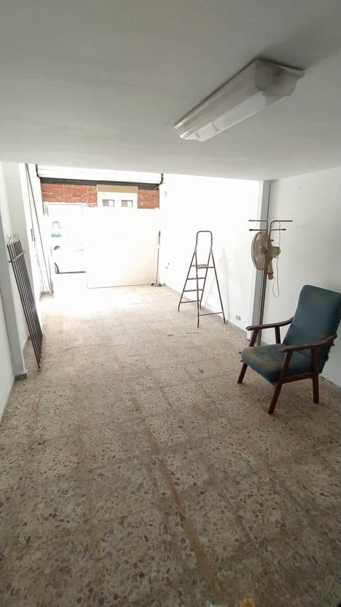 Komercyjne na sprzedaż w Miasto Malaga - 79 000 € (Ref: 9506031)