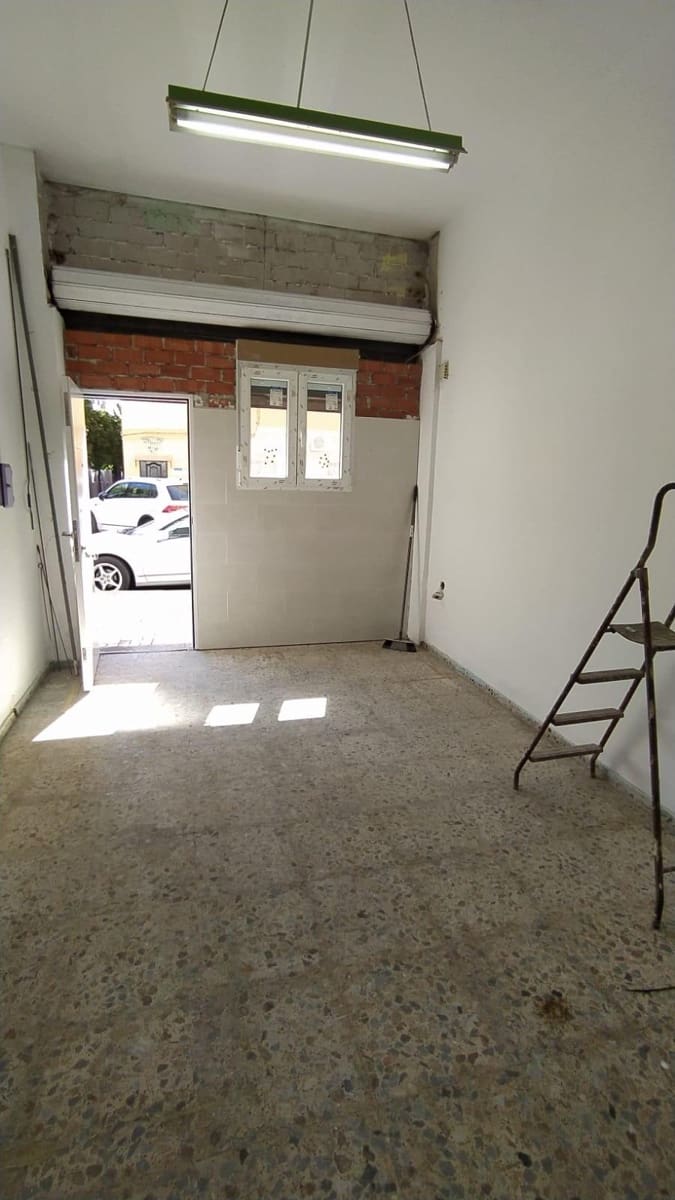 Komercyjne na sprzedaż w Miasto Malaga - 79 000 € (Ref: 9506031)