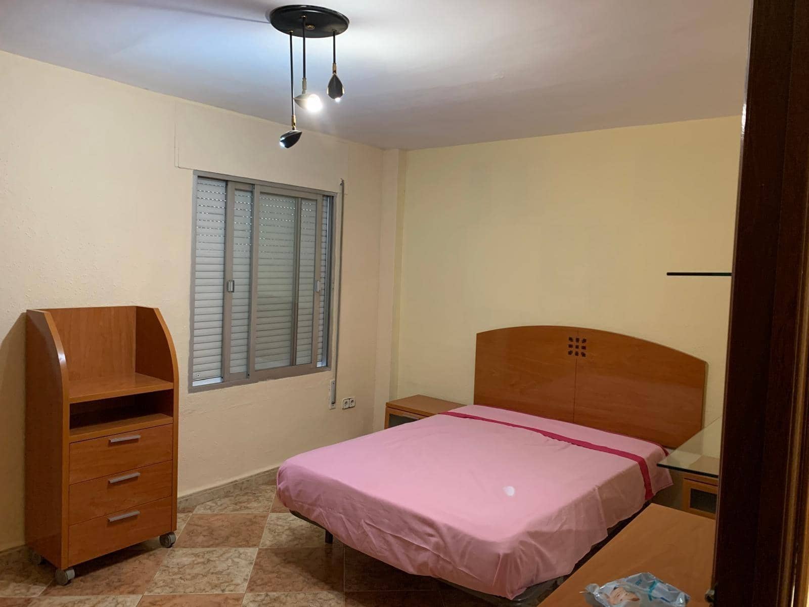 3 bedroom Flat for sale in Malaga city - € 270,000 (Ref: 9506033)