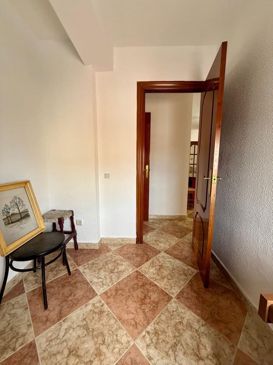 Piso de 3 habitaciones en Málaga ciudad en venta - 270.000 € (Ref: 9506033)