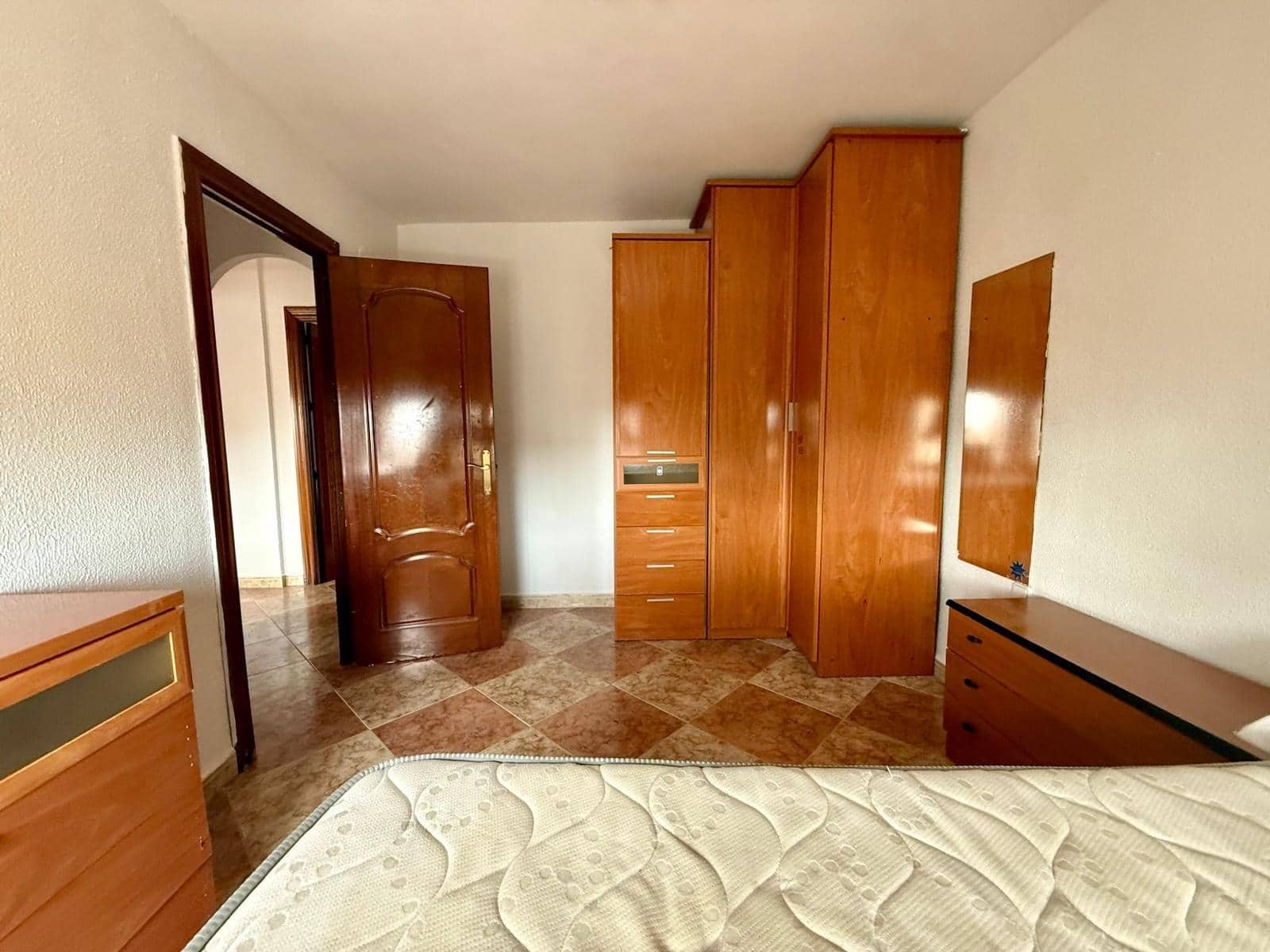 Piso de 3 habitaciones en Málaga ciudad en venta - 270.000 € (Ref: 9506033)