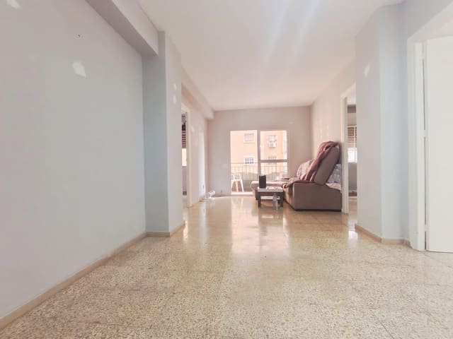 3 makuuhuone Asunto myytävänä paikassa Ciudad Jardín, Málaga kaupunki - 209 900 € (Ref: 9506044)