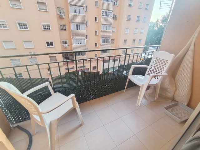 3 makuuhuone Asunto myytävänä paikassa Ciudad Jardín, Málaga kaupunki - 209 900 € (Ref: 9506044)