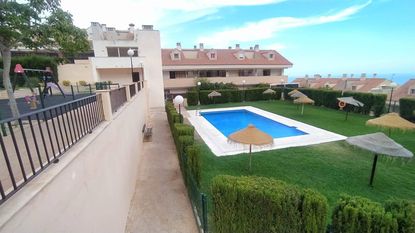 2 soverom Leilighet til salgs i Benalmadena med svømmebasseng garasje - € 315 000 (Ref: 9506049)