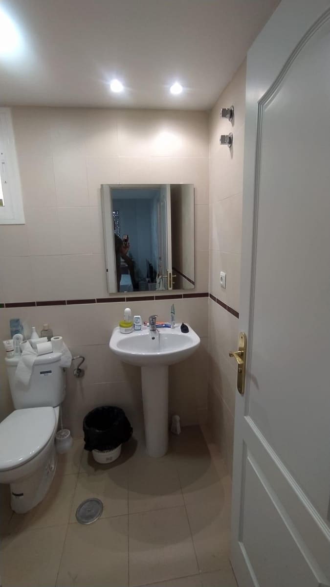 2 soverom Leilighet til salgs i Benalmadena med svømmebasseng garasje - € 315 000 (Ref: 9506049)