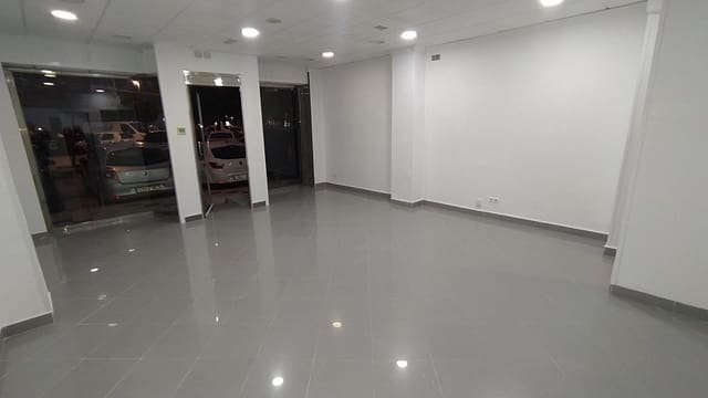 Local Commercial à vendre à Malaga ville - 147 000 € (Ref: 9506050)