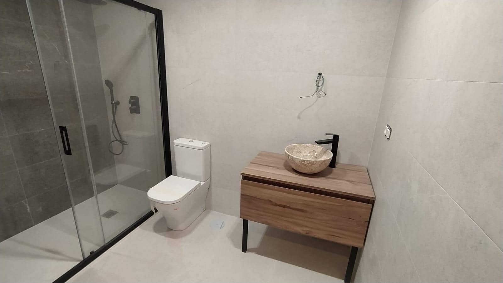 Hotel for sale in Malaga city - € 3,000,000 (Ref: 9506058)