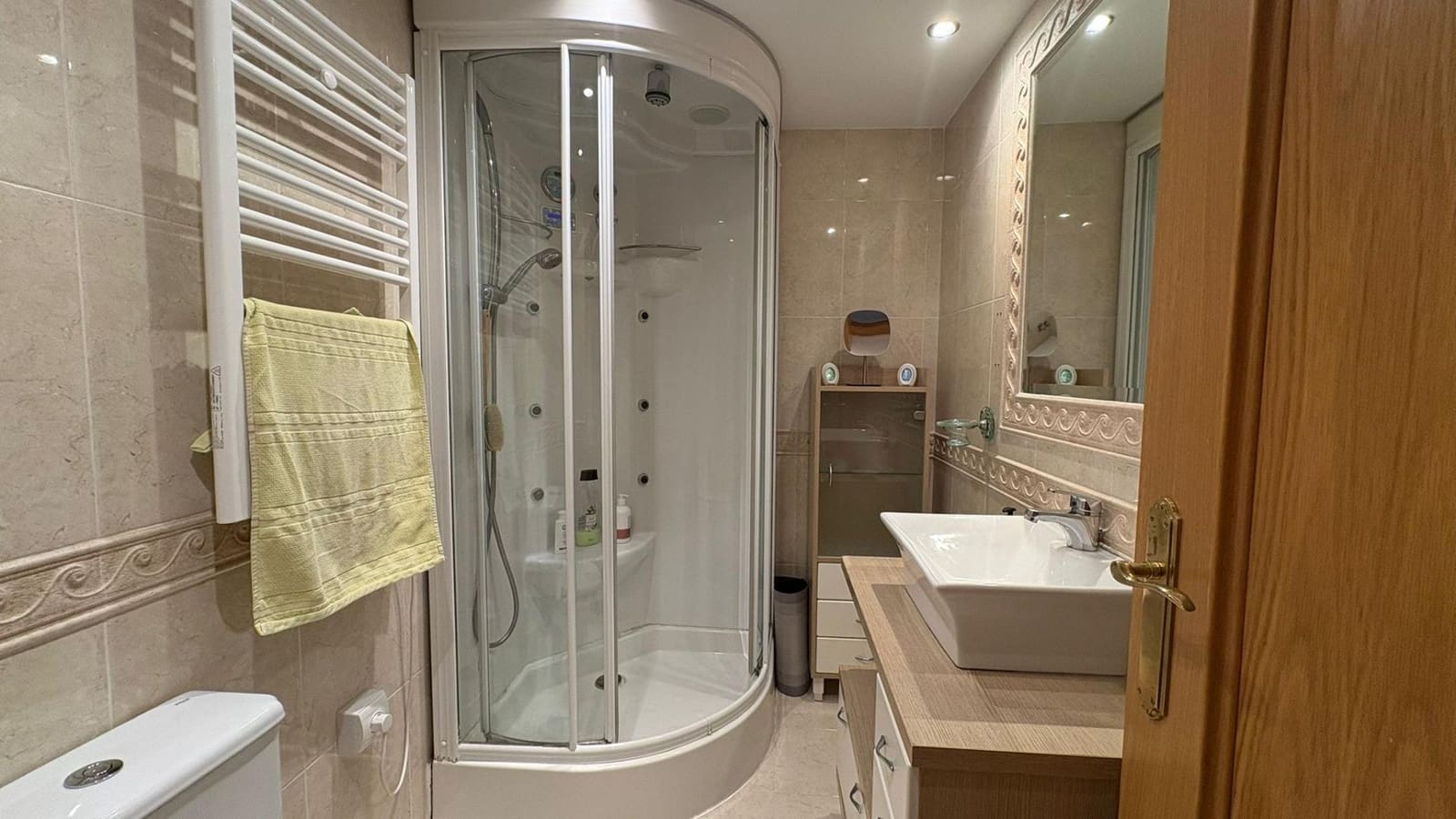 4 sovrum Lägenhet att hyra i Malaga stad med pool - 1 800 € (Ref: 9506061)