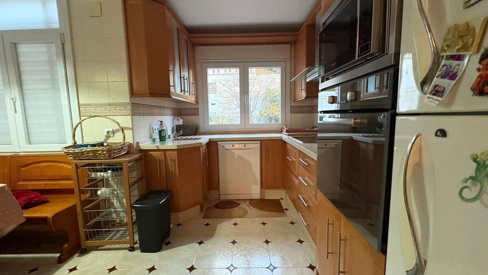 4 sovrum Lägenhet att hyra i Malaga stad med pool - 1 800 € (Ref: 9506061)