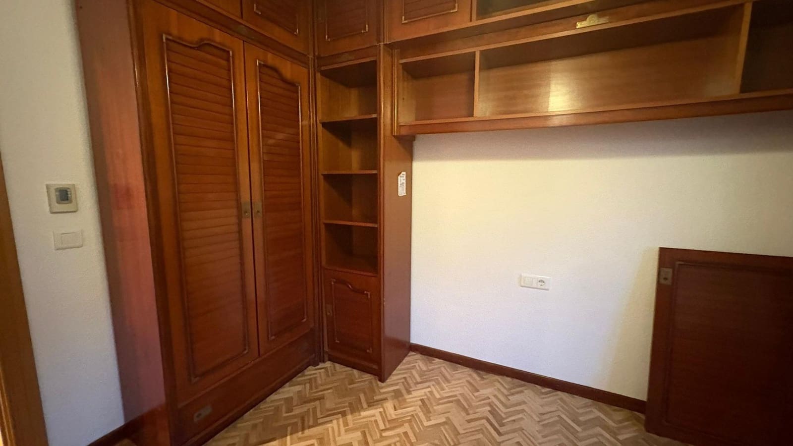 4 sovrum Lägenhet att hyra i Malaga stad med pool - 1 800 € (Ref: 9506061)