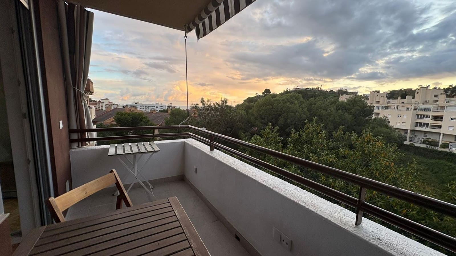 4 sovrum Lägenhet att hyra i Malaga stad med pool - 1 800 € (Ref: 9506061)