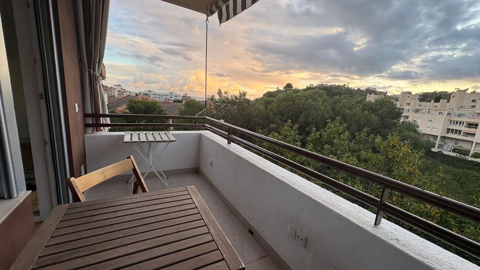 4 sovrum Lägenhet att hyra i Malaga stad med pool - 1 800 € (Ref: 9506061)