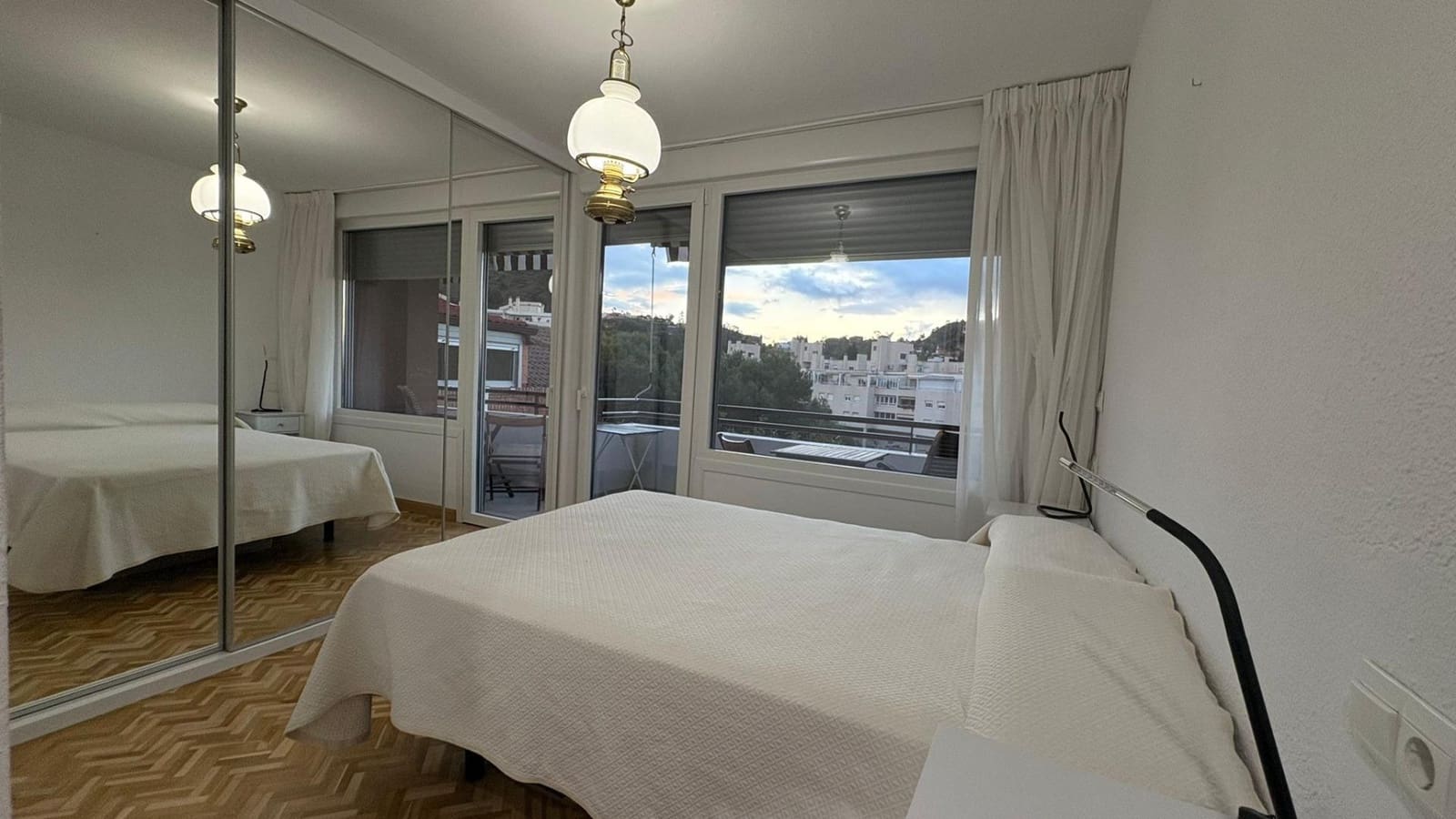4 sovrum Lägenhet att hyra i Malaga stad med pool - 1 800 € (Ref: 9506061)