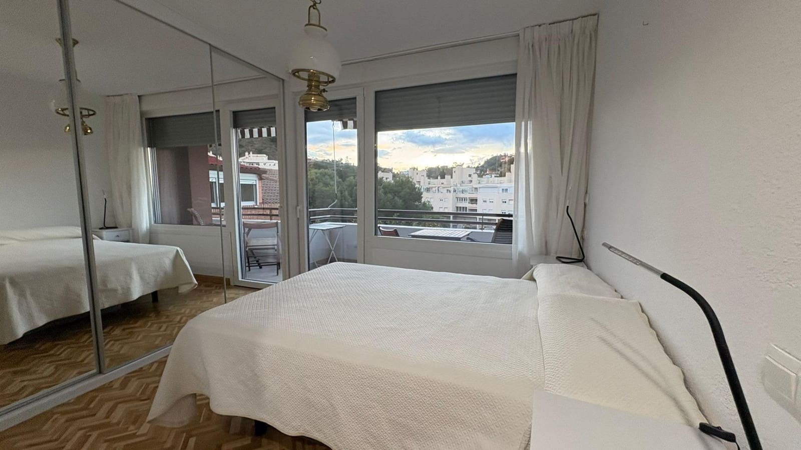 4 sovrum Lägenhet att hyra i Malaga stad med pool - 1 800 € (Ref: 9506061)