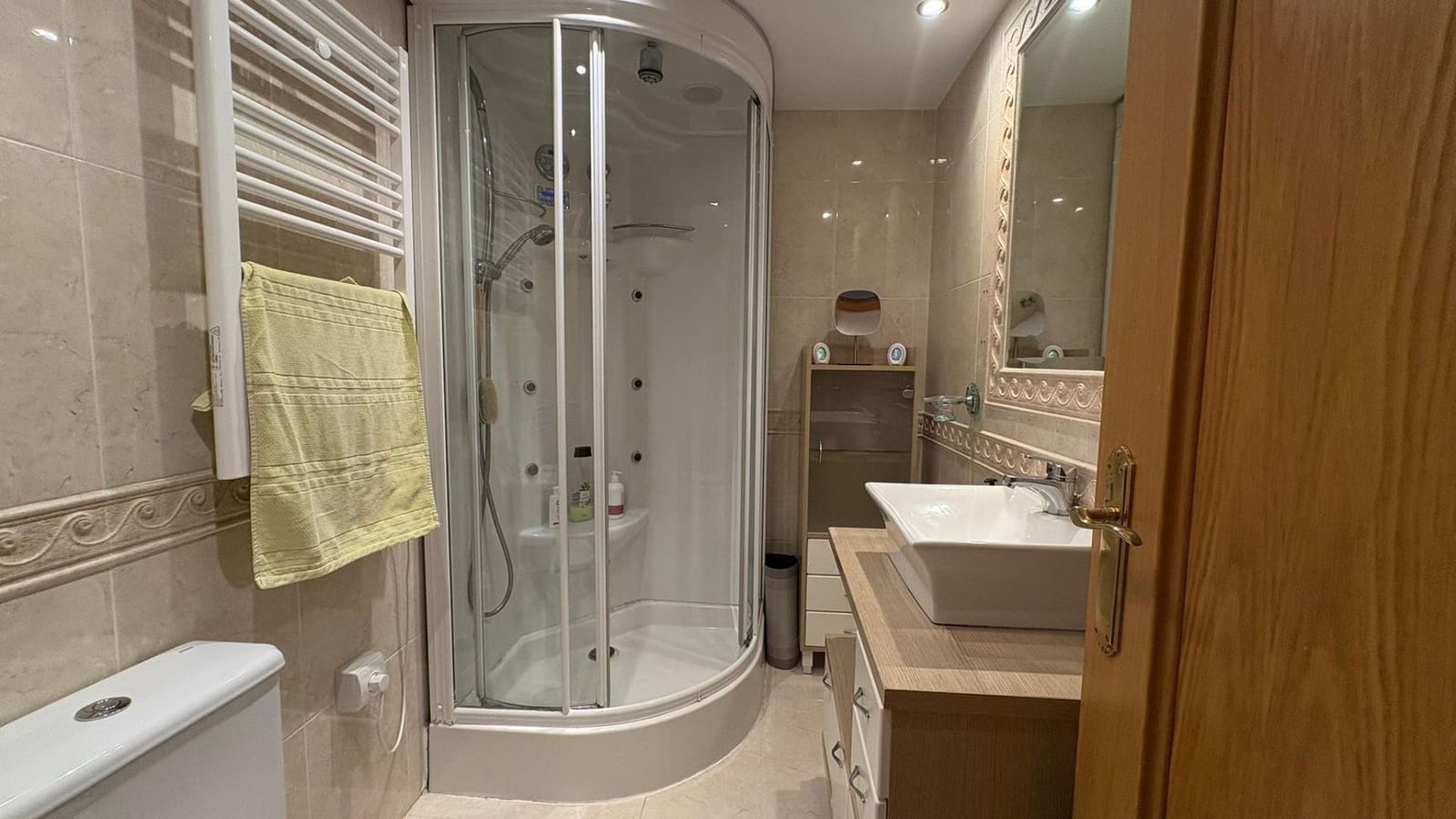 4 sovrum Lägenhet att hyra i Malaga stad med pool - 1 800 € (Ref: 9506061)