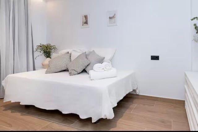 3 makuuhuone Asunto vuokrattavana paikassa La Victoria, Málaga kaupunki - 1 350 € (Ref: 9506062)