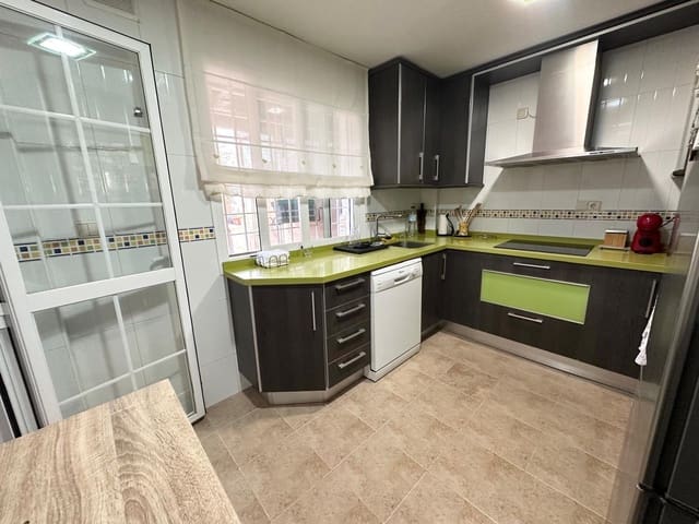 3 quarto Moradia em Banda para venda em Cruz de Humilladero, Málaga cidade com piscina garagem - 495 000 € (Ref: 9506073)