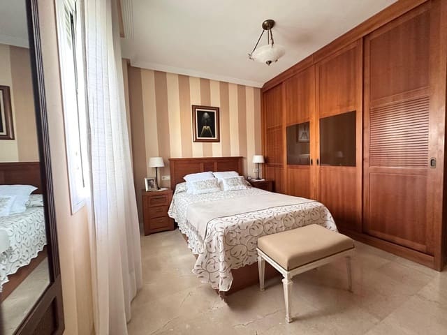 3 quarto Moradia em Banda para venda em Cruz de Humilladero, Málaga cidade com piscina garagem - 495 000 € (Ref: 9506073)