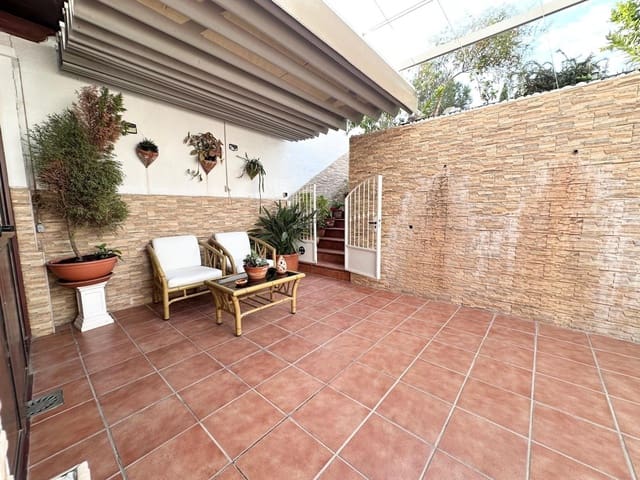 3 quarto Moradia em Banda para venda em Cruz de Humilladero, Málaga cidade com piscina garagem - 495 000 € (Ref: 9506073)