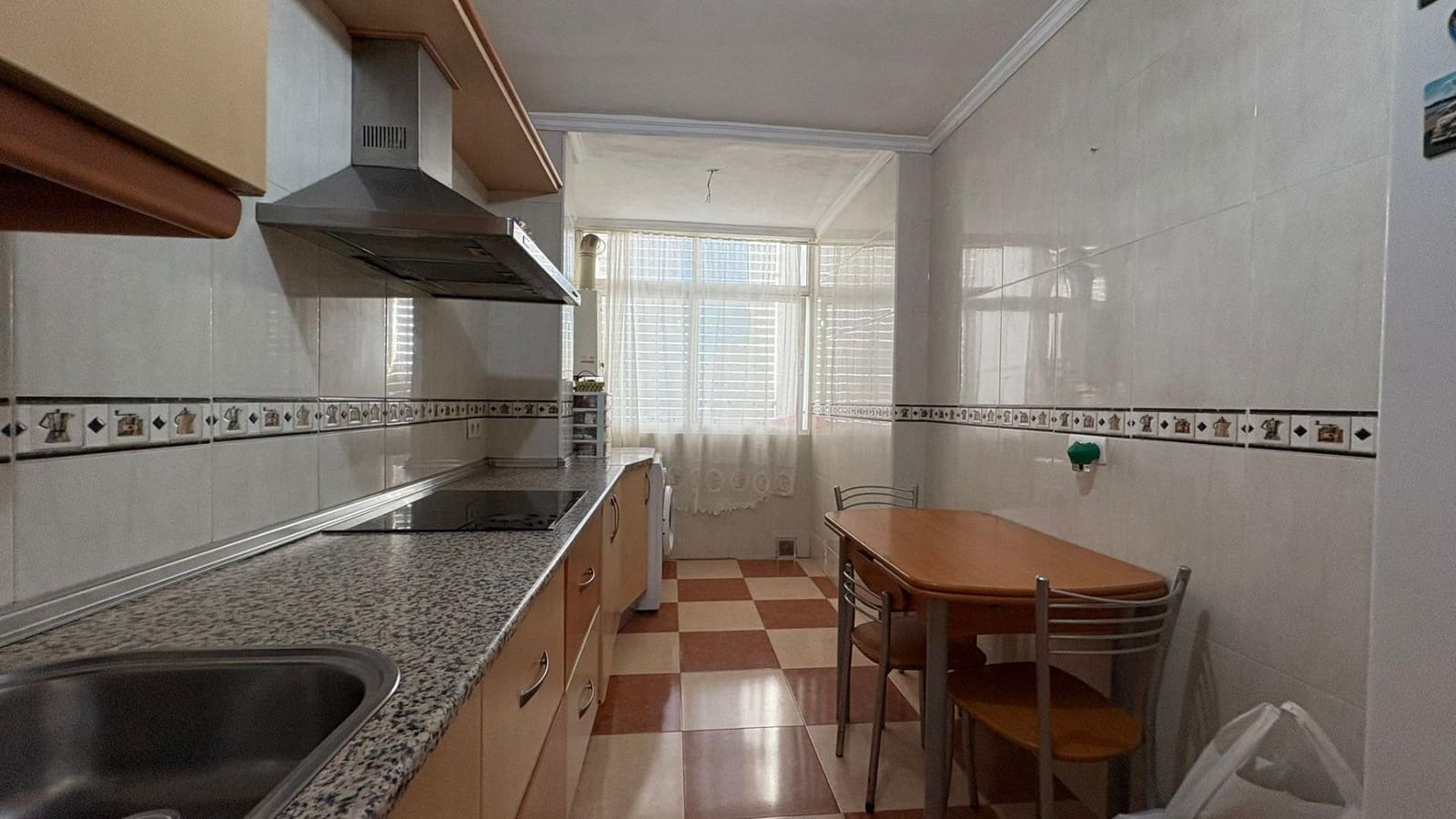 3 bedroom Flat for sale in Malaga city with pool garage - € 276,000 (Ref: 9506086)
