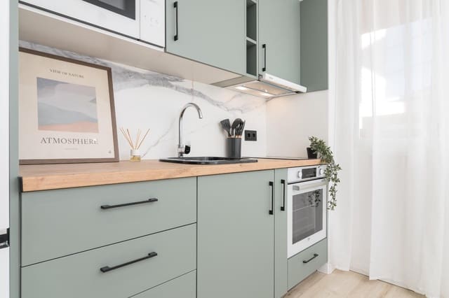 3 slaapkamer Flat te koop in La Cala del Moral, Rincón de la Victoria met garage - € 374.000 (Ref: 9506091)