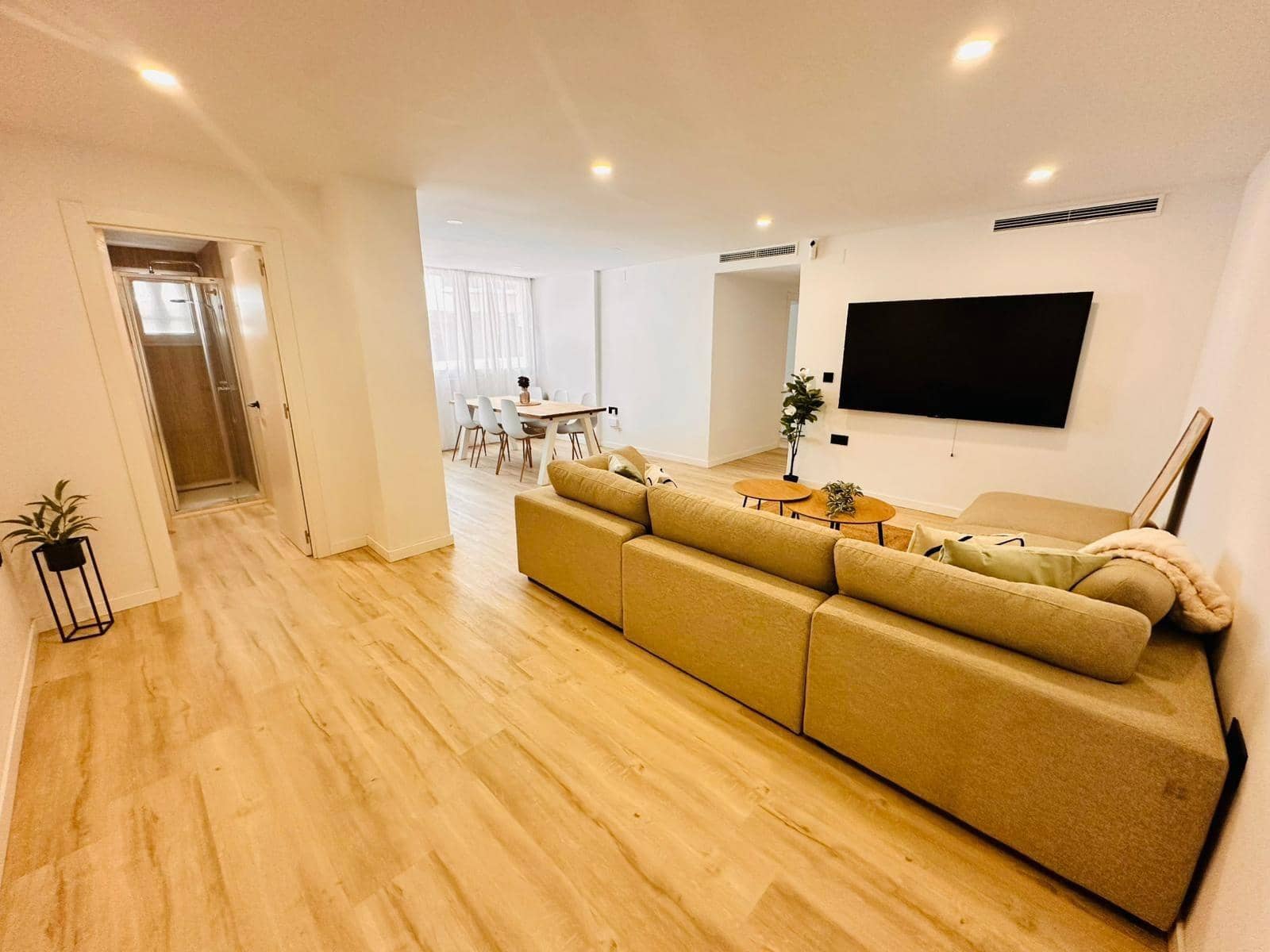 3 bedroom Flat for sale in La Cala del Moral with garage - € 369,000 (Ref: 9506091)