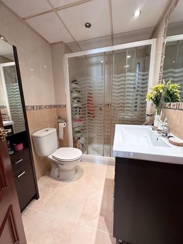 Piso de 4 habitaciones en Málaga ciudad en venta - 350.000 € (Ref: 9506094)