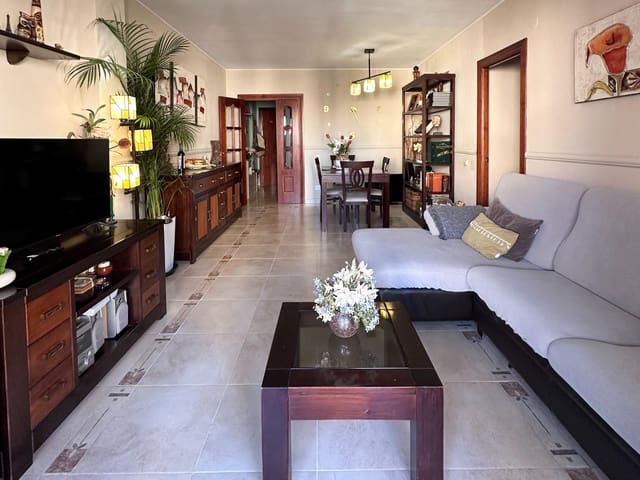 Piso de 4 habitaciones en Málaga ciudad en venta - 350.000 € (Ref: 9506094)