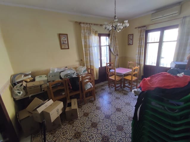 6 soverom Villa til salgs i Ciudad Jardín, Málaga by - € 600 000 (Ref: 9506108)