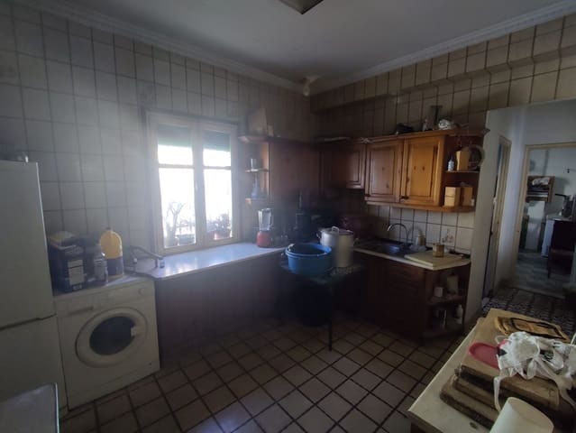 6 soverom Villa til salgs i Ciudad Jardín, Málaga by - € 600 000 (Ref: 9506108)