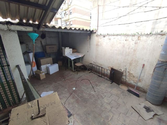 6 soverom Villa til salgs i Ciudad Jardín, Málaga by - € 600 000 (Ref: 9506108)