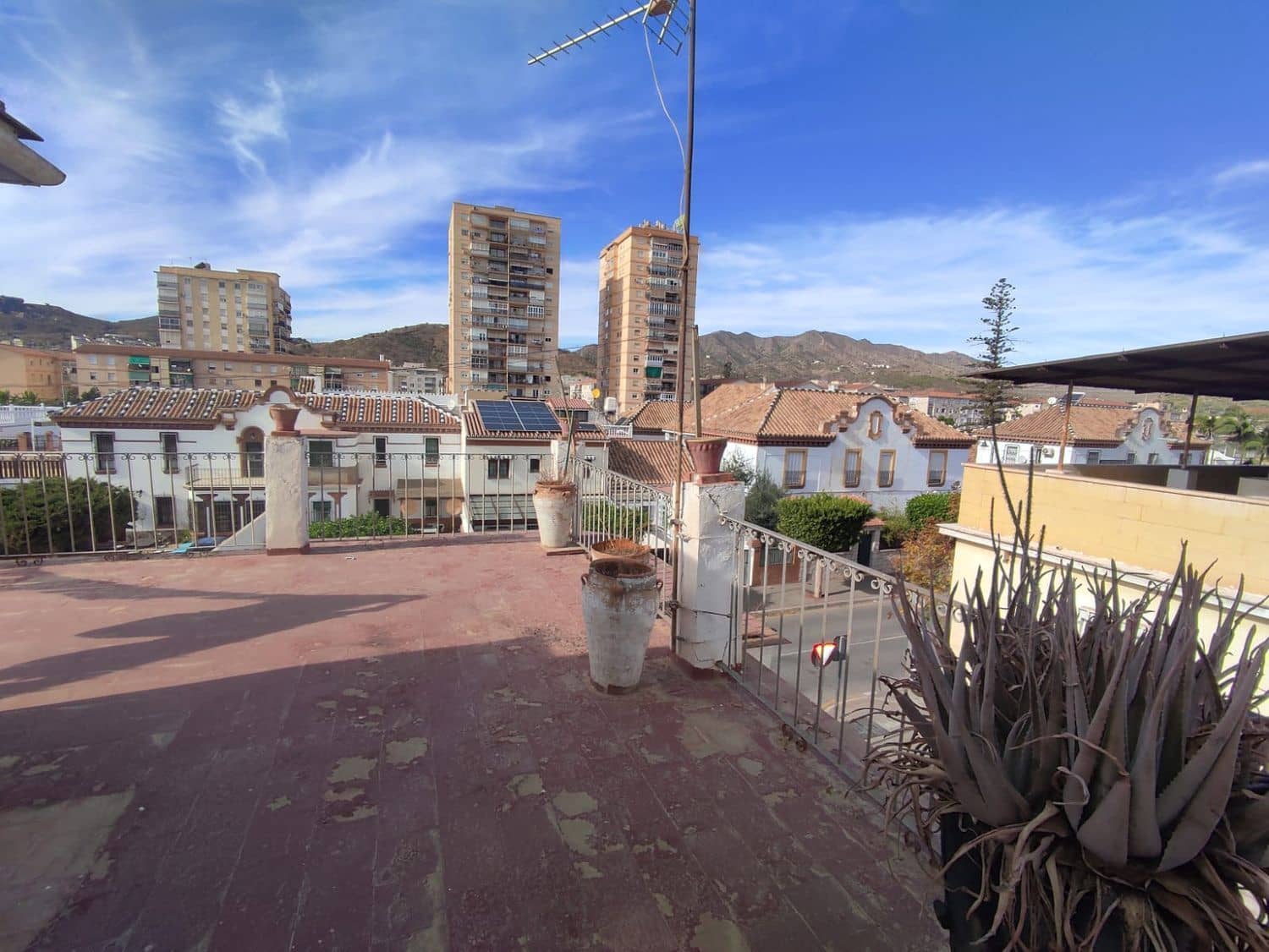 6 soverom Villa til salgs i Malaga by - € 600 000 (Ref: 9506108)