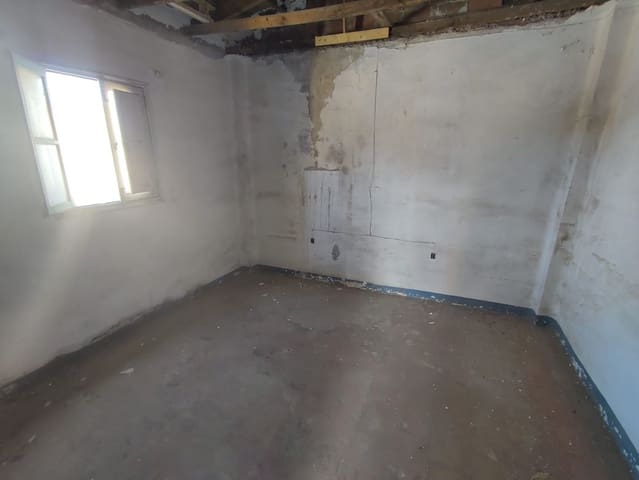 6 soverom Villa til salgs i Ciudad Jardín, Málaga by - € 600 000 (Ref: 9506108)