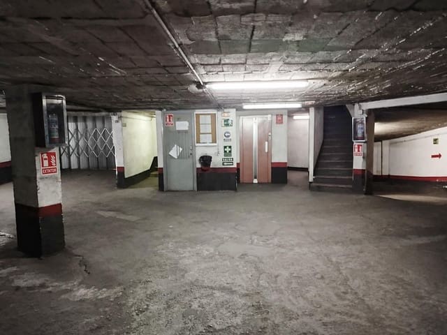 Garaje en Málaga ciudad en alquiler - 120 € (Ref: 9506109)