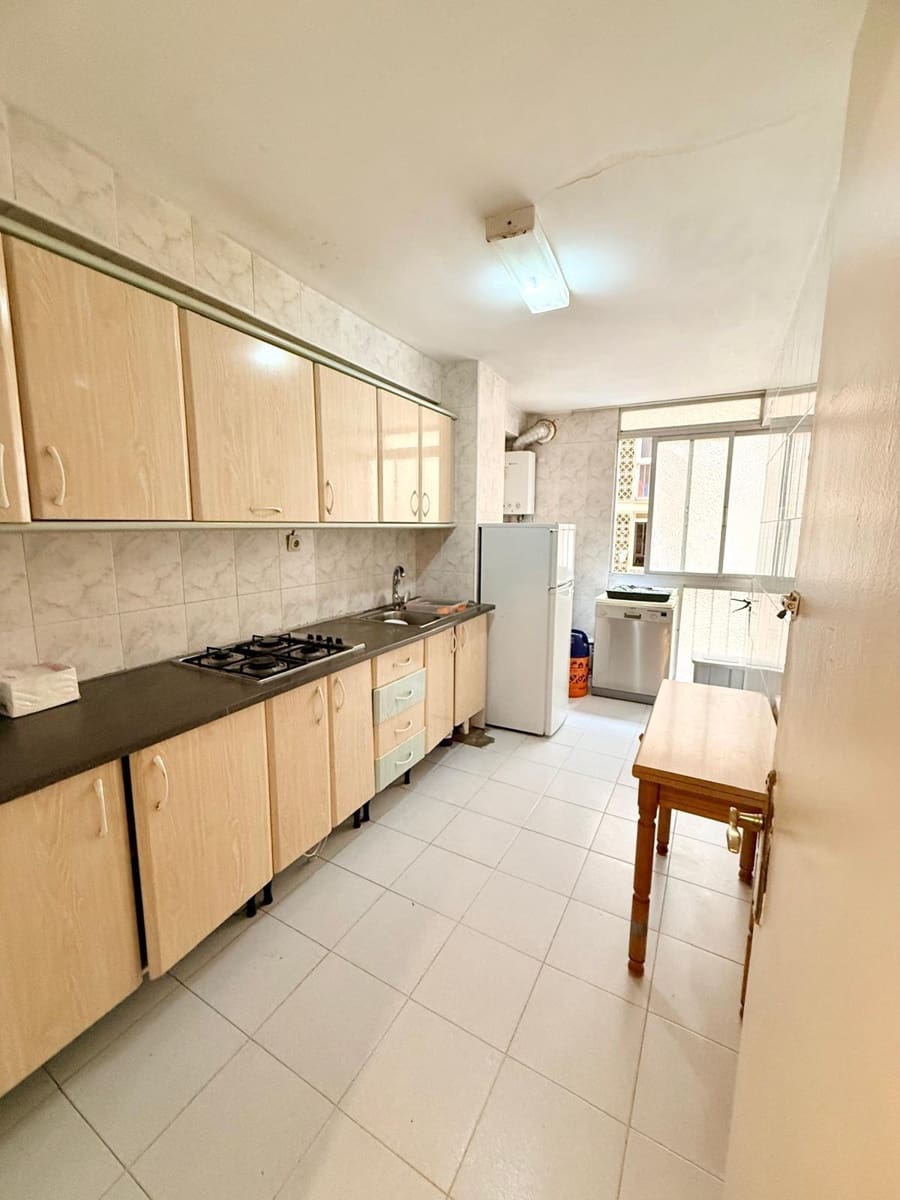 3 Zimmer Wohnung zu verkaufen in Malaga Stadt - 275.000 € (Ref: 9506112)