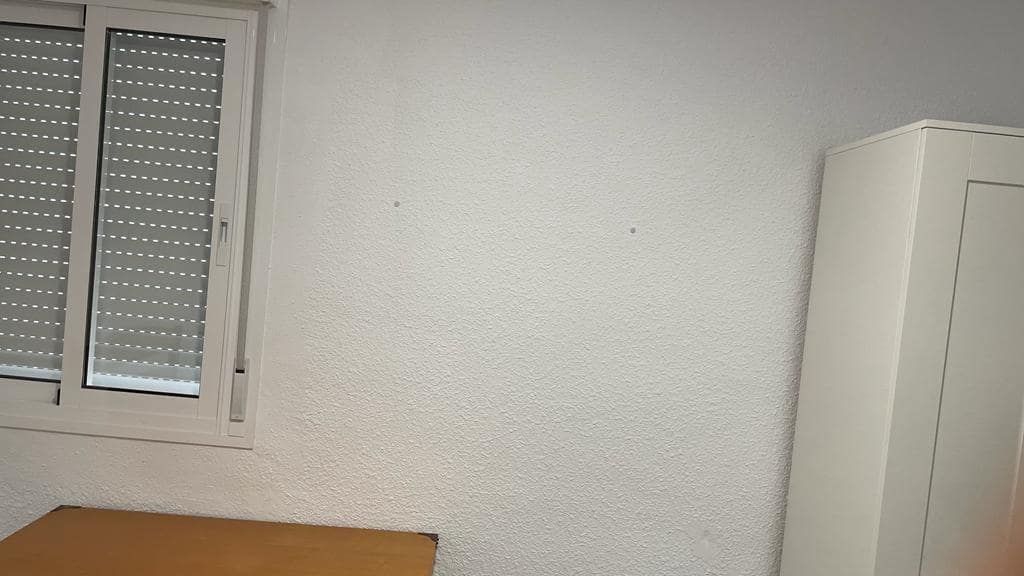 3 soveværelse Lejlighed til leje i Malaga by - € 1.350 (Ref: 9506114)