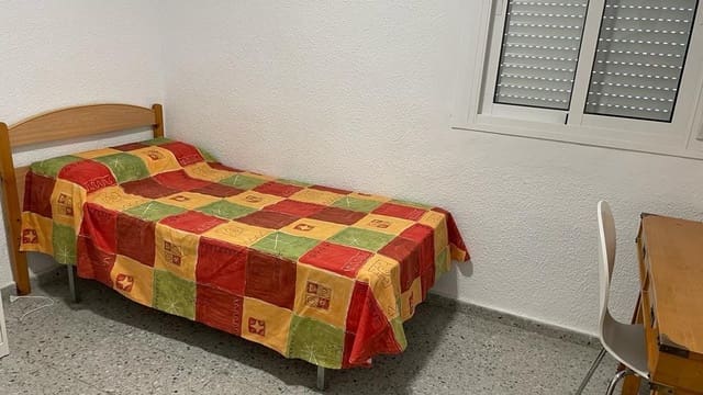 3 soveværelse Lejlighed til leje i Perchel Norte, Málaga by - € 1.350 (Ref: 9506114)