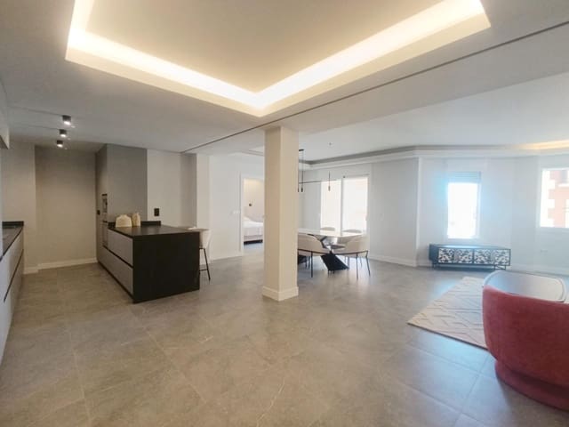 Piso de 4 habitaciones en Centro Historico, Málaga ciudad en venta - 999.000 € (Ref: 9506115)