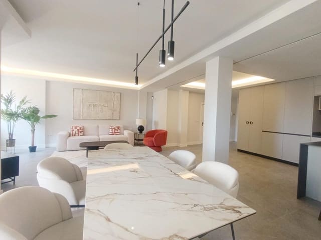 Piso de 4 habitaciones en Centro Historico, Málaga ciudad en venta - 999.000 € (Ref: 9506115)