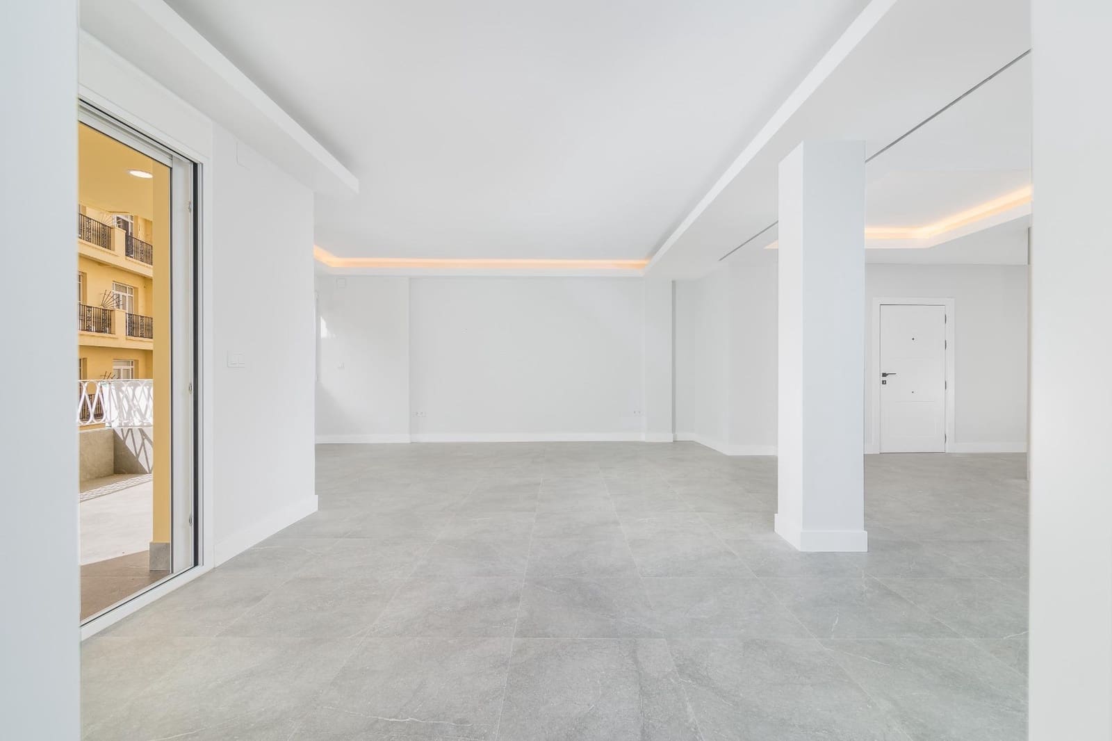 Piso de 4 habitaciones en Málaga ciudad en venta - 999.000 € (Ref: 9506115)