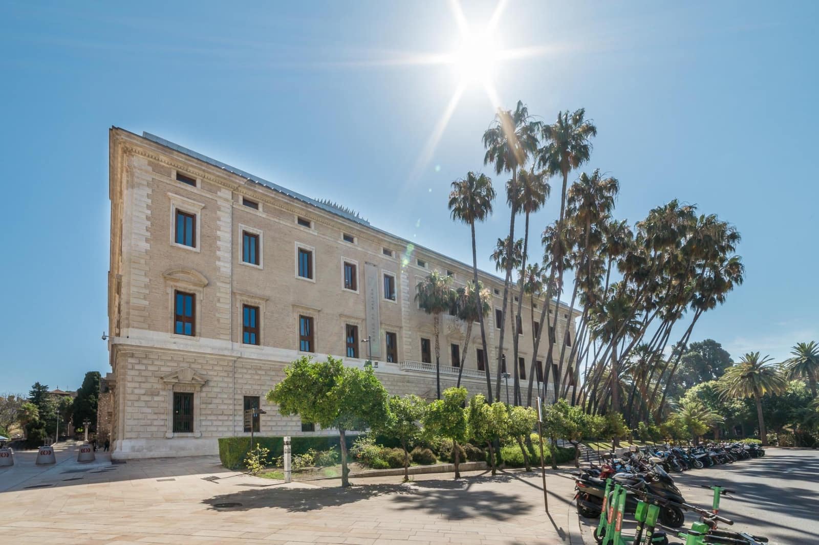 Piso de 4 habitaciones en Málaga ciudad en venta - 999.000 € (Ref: 9506115)