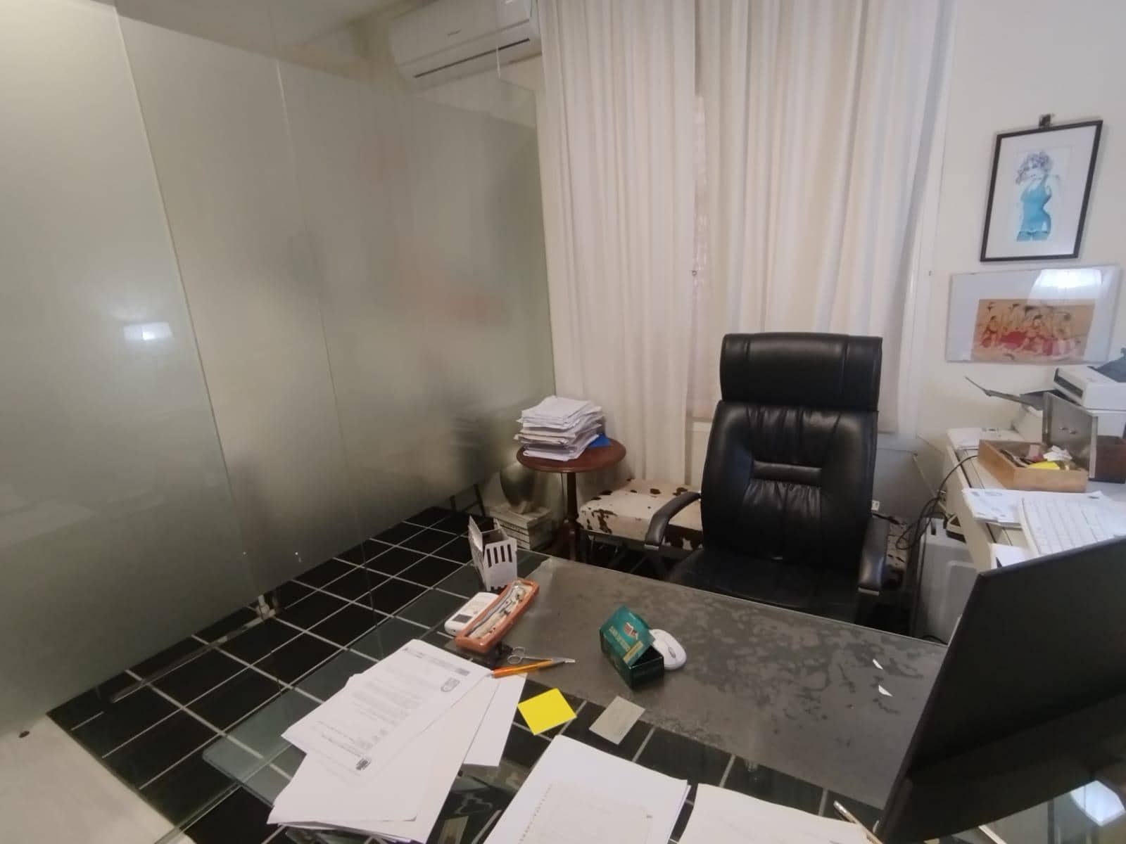 Kantoor te koop in Malaga stad - € 100.000 (Ref: 9506122)