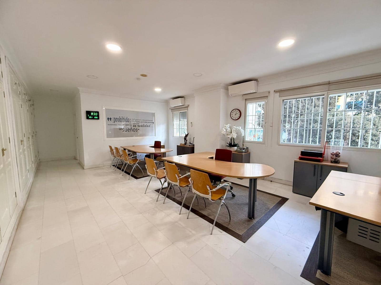 Office for rent in Malaga city - € 1,000 (Ref: 9506129)