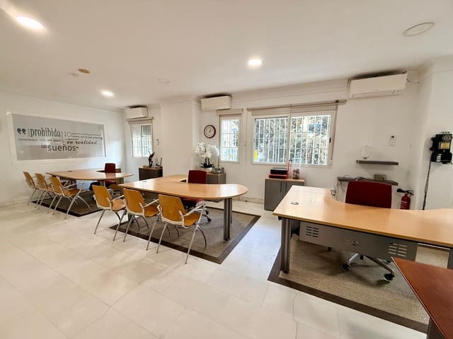 Office for rent in Málaga city - € 1,000 (Ref: 9506129)