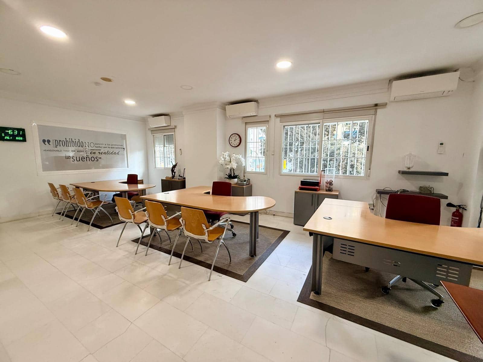 Office for rent in Malaga city - € 1,000 (Ref: 9506129)