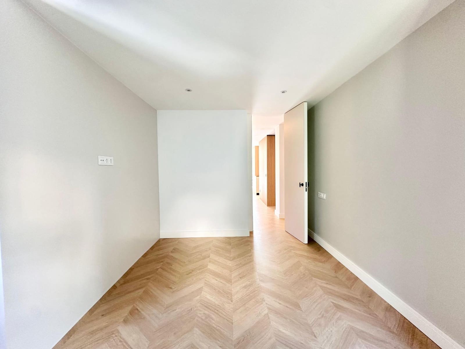 Piso de 3 habitaciones en Málaga ciudad en venta - 930.000 € (Ref: 9506151)