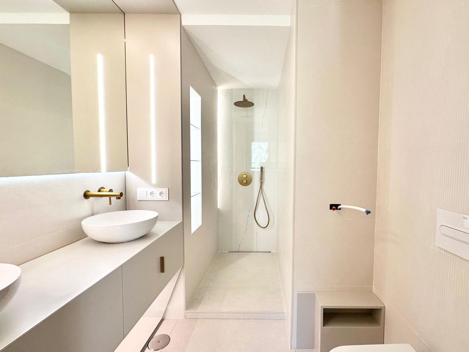 Piso de 3 habitaciones en Málaga ciudad en venta - 930.000 € (Ref: 9506151)